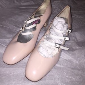 Carel paris nude w/ white straps “kina” shoe